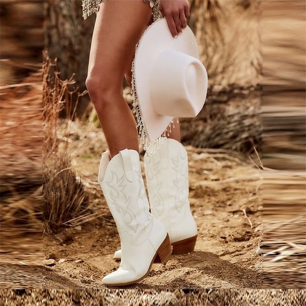 Kovboy ayak bileği beyaz için cowgirl moda batı botları kadınlar işlemeli sıradan sivri uçlu tasarımcı ayakkabılar 220810