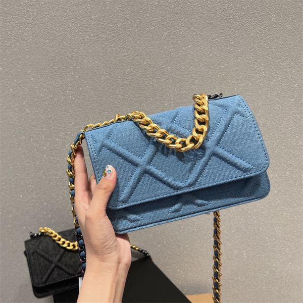 

cowboy wealth bag brand new limited edition chain is very beautiful appearance salt can be sweet with elegant