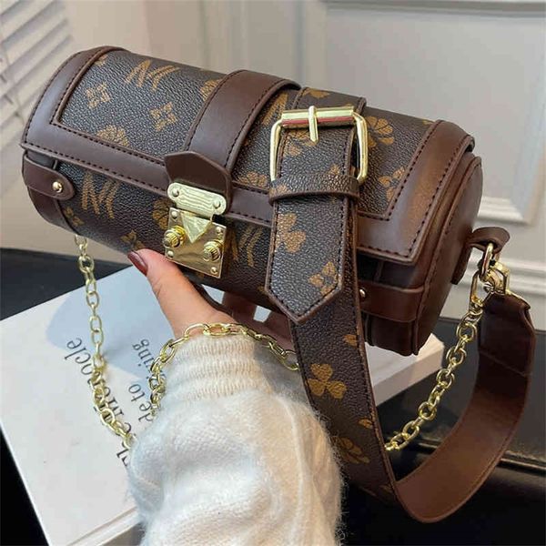 

fashion niche chain single shoulder autumn and winter high tide armpit cylinder bag factory store online