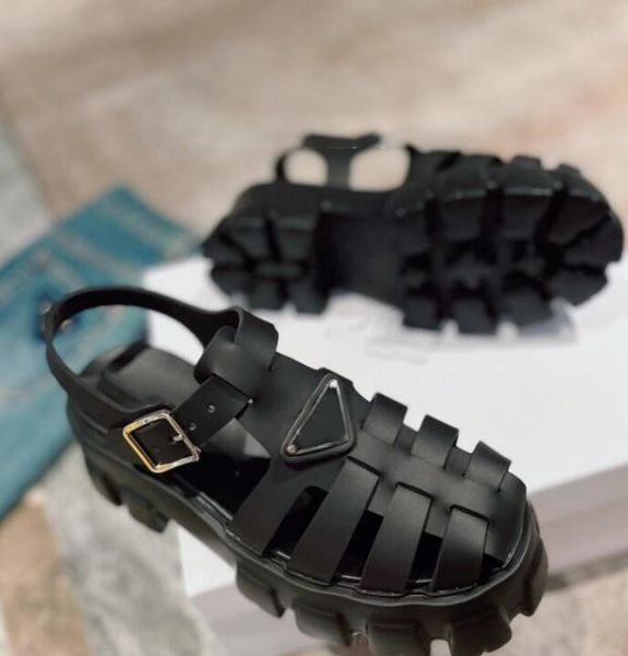 

2022 foam rubber sandals wheel sole slippers fashion classic platform spring autumn designer luxury women roman lady shoes casual beach gmm, Black