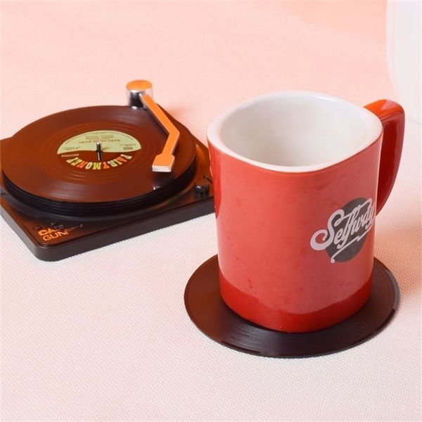 Tappetino per sottobicchiere in vinile 6 pezzi Tappetino per tazza retrò in plastica resistente al calore Portabicchieri antiscivolo Decorazione per la casa 220627