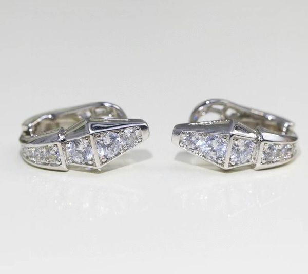 

2022 v gold charm clip earring with s925 silver pin design with all diamonds platinum color plated for women engagement jewelry gift have st, Golden