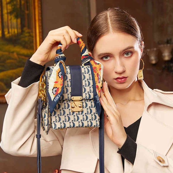 

purses [new arrivals]fashionable foreign style messenger bag female mobile phone bag new shoulder bag