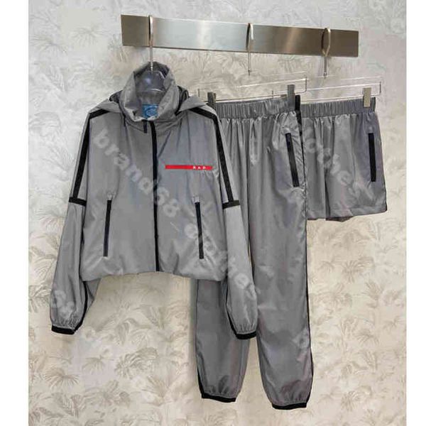 

designer women 3 piece pants hoodies suit folding hats 3. luminous fashion tracksuit luxury sports casual hooded coats logo zip jacket pr, White