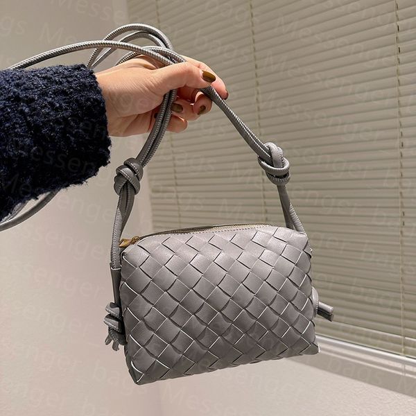 

purse luxurys designer loop bags bag one botegas shoulder camera original womens totes zip handbags knitting wallets 6elv