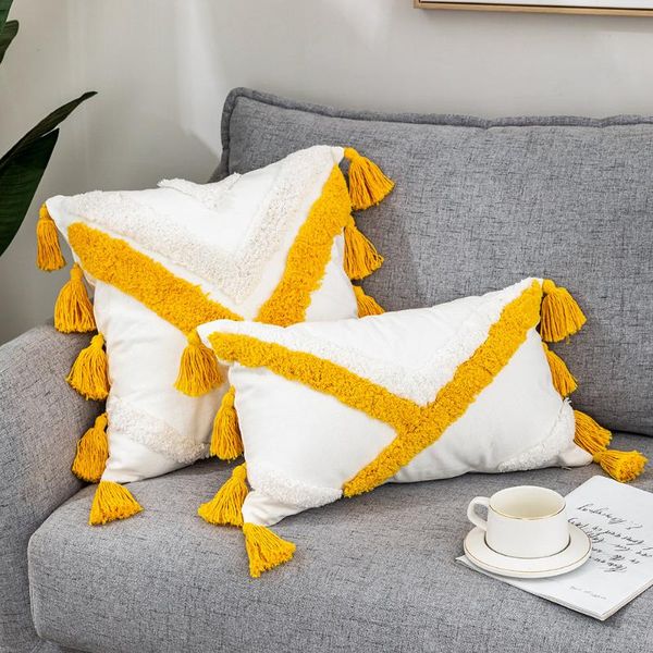 Подушка/декоративная подушка для кисточки на кисточках.