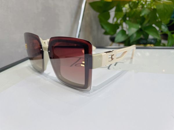 

new sunglasses pc polycatis material lens blocking uv epoxy resin with titanium stitching mirror box light white mirror leg, White;black