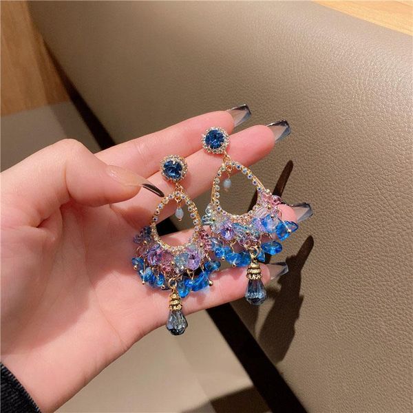 Brincos de lustres de candelabro 2022 Trend Crystal Grapes Lady Drop Stud for Women Fine Fine Banquet Jewelry GiftDangle