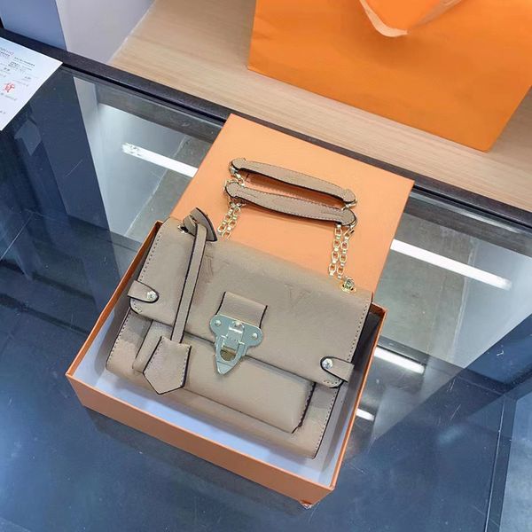

designer bags womens stylish embossing handbag classic leather handbags letter pattern messenger bags fashion crossbody bags 25*19*5cm luxur