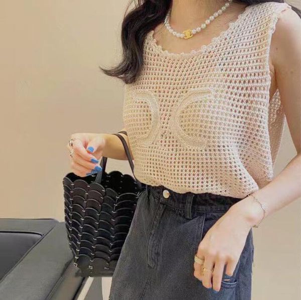 

2022 summer womens knits wear hollowed-out luxury high-end fashion designer women's original standard heavy industry sleeveless vest t-, White