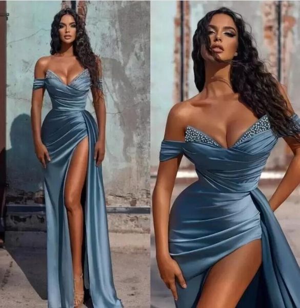 

2022 elegant off shoulder evening dresses a line backless crystal split side high evening prom gowns, Black;red