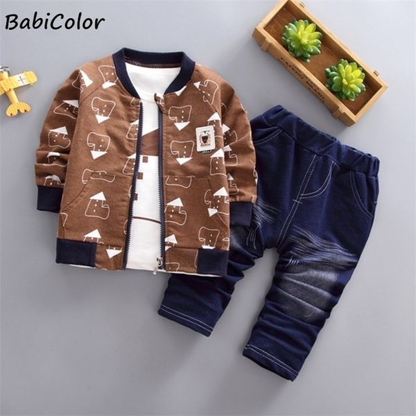 Completi per bambini Completi per bambini Completi per abbigliamento casual Set cappotto + top + pantaloni 3 pezzi Abiti moda bambino per ragazzo 220326