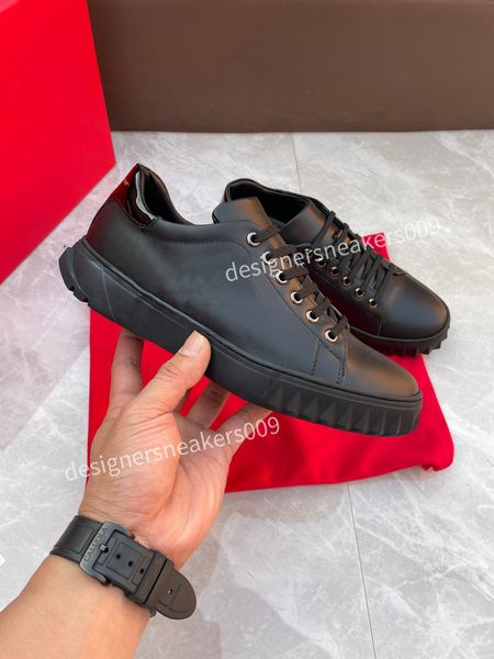 

2022 luxurys designers men shoes calfskin sneakers rubber sole heat embossed causal shoe outdoor sports trainers size 39-45 2dj211201, Black