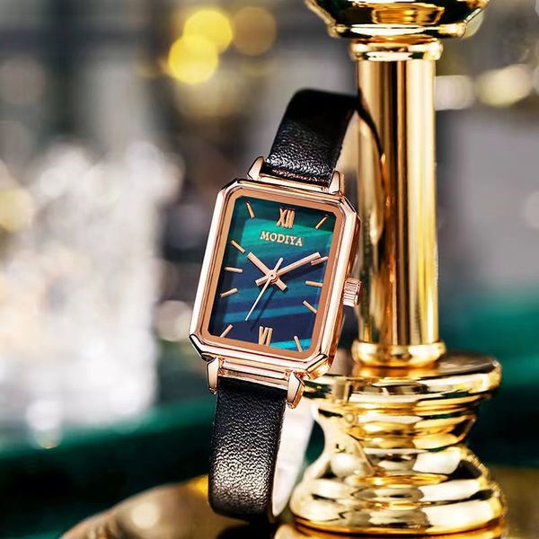 

luxury womens watches designer leisure fashion simple temperament literary square plate quartz watch small green watch light noble fsdf, Slivery;golden