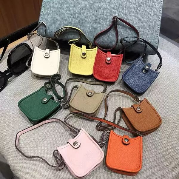 

bags hanger accessories luxurys key ring chain case handbags hook keychains collection airpods cases earphone designer mini clutch bag women