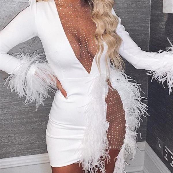 Mulheres de inverno mini vestido de manga cheia malha veja através de vestido sexy tout club de bandagem featagem de penas elegantes vestidos de corpo gl675 220516