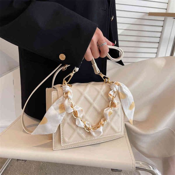 

2022 new fashion texture lady style chain shoulder small sophisticated ladies luxury elegant evening bag clutch