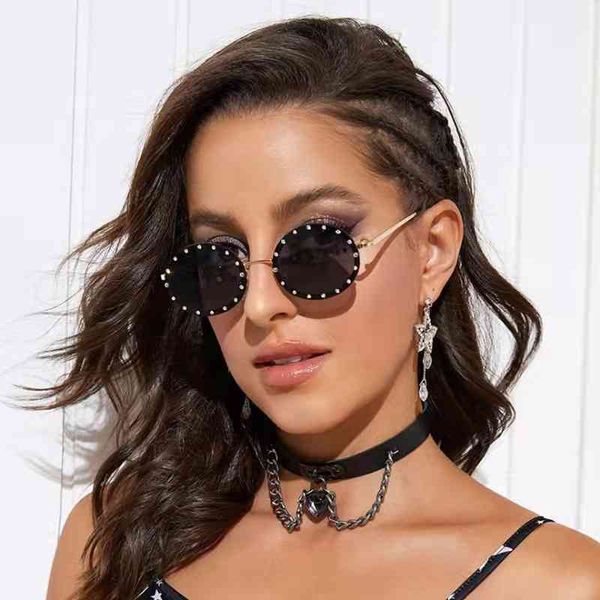 

new oval sunglass fashion metal frame sunglass women's glass, White;black
