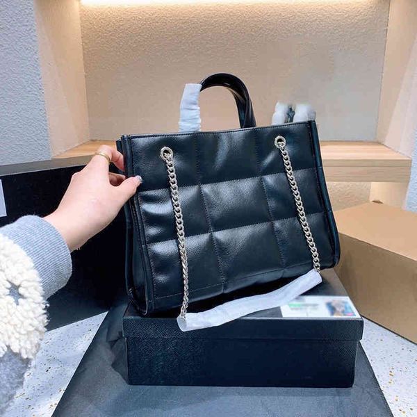 

totes bags women large-capacity designer handbags padded handbag with classic logo design shopping bags messengers hand bags crossbody bag p