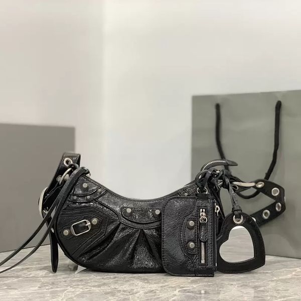 

22ss crossbody bags luxury designer premium lambskin with heart small mirror handheld shoulder bag ladies retro cool spicy style large capac