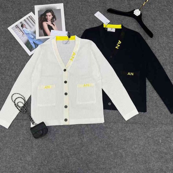 

designer womens sweaters fashion brand striped fabric ch letter logo print cardigan sweater knit jackets luxury designer women clothing appa, White;black