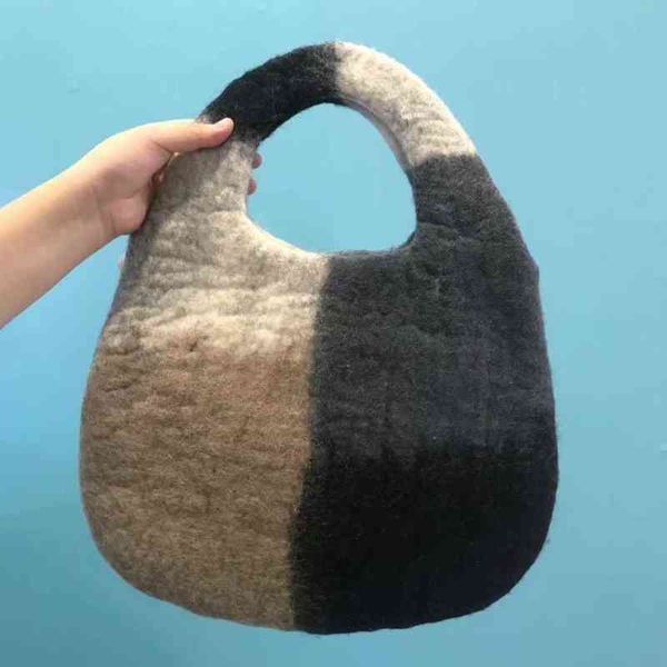 

new women's bag soft shopper with lamb wool cute bear like fabric shoulder canvas handbag tote for girls 220512