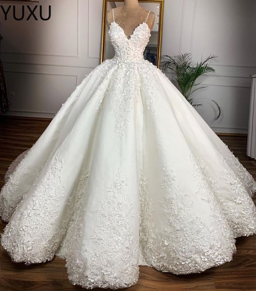 2023 Immagini reali Arabo Abiti con perline di cristallo Abito da ballo Abiti da sposa Cinturino Sweetheart Tulle Abito da sposa gonfio Abito da sposa