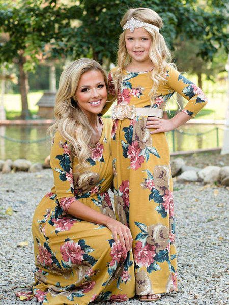 

long sleeve matching mother daughter dress clothes floral mommy and me family look long dress wedding party autumn women girl aa220326, Red;yellow