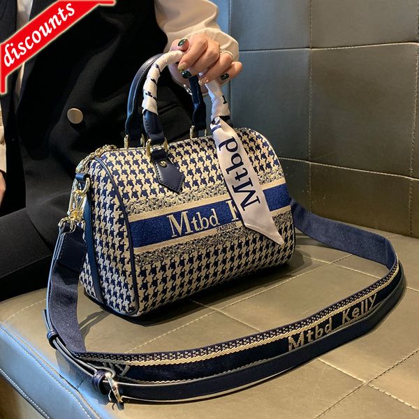 

fashion brand trendy ladies bags direct sale leather women's new hand-held messenger trend
