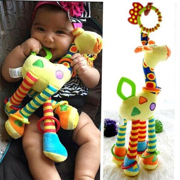 Brinquedos infantis de pelúcia Desenvolvimento de bebê girafa animal handbells castanhos manusear brinquedos carrinhos pendurados teethe Baby Toys 012 meses 220531