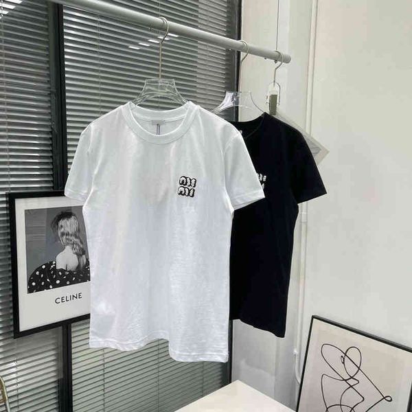 

women's t-shirt designersummer black and white two-color nail bead badge embroidery simple loose versatile women's short sleeve t-