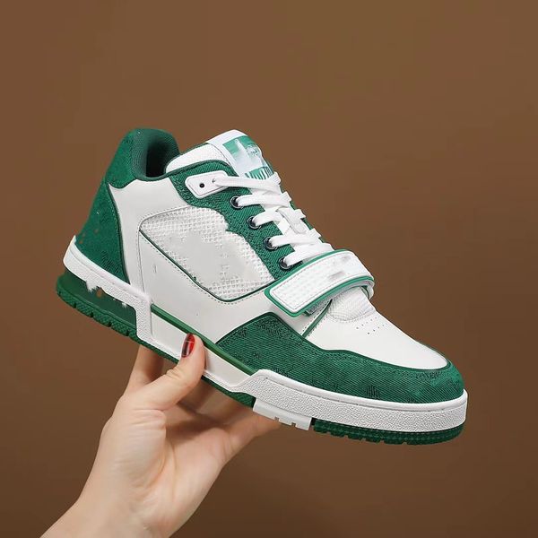 

2023 famous runner men sneakers shoes low-calfskin trainers white black famous skateboard 0502