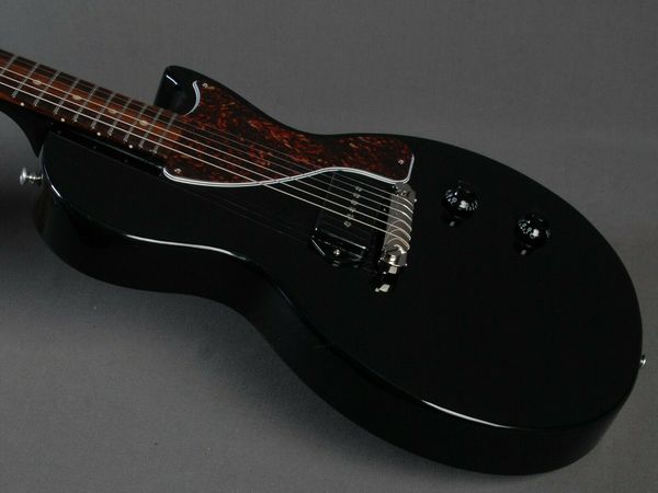 

s paul junior ebony electric guitar same of the pictures