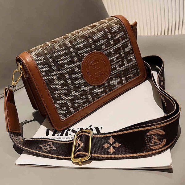 

65% outlet online sales autumn and winter women's sense of texture ins niche high-grade foreign style single shoulder messenger small s