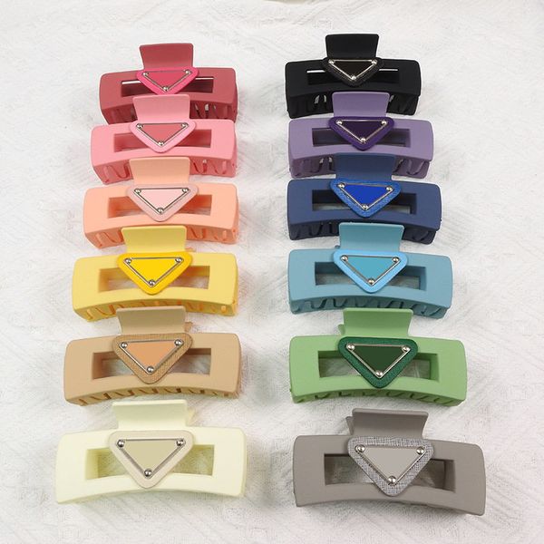 

luxury geometric p letter frosting clamps women square triangle hair clips large hairpin crab solid color claw clip for girl designer access, Slivery;golden