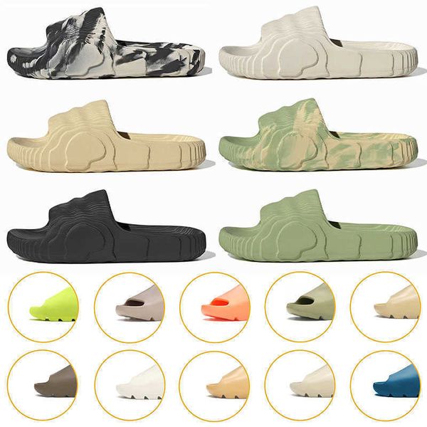 

2022 summer slipper adilette mens womens designer slides oudoor shoes solstice platforms black white striped beach sporty sneakers man