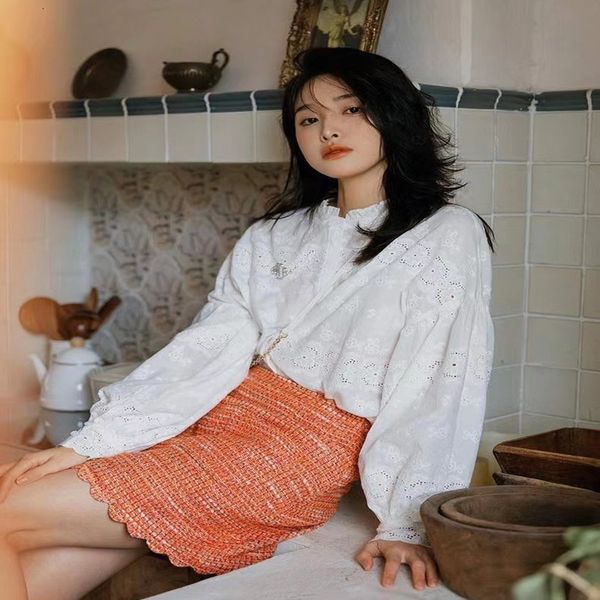 

women's polos spring and summer elegant lady wind lotus leaf collar hollow lace bubble sleeve solid color shirt women, White