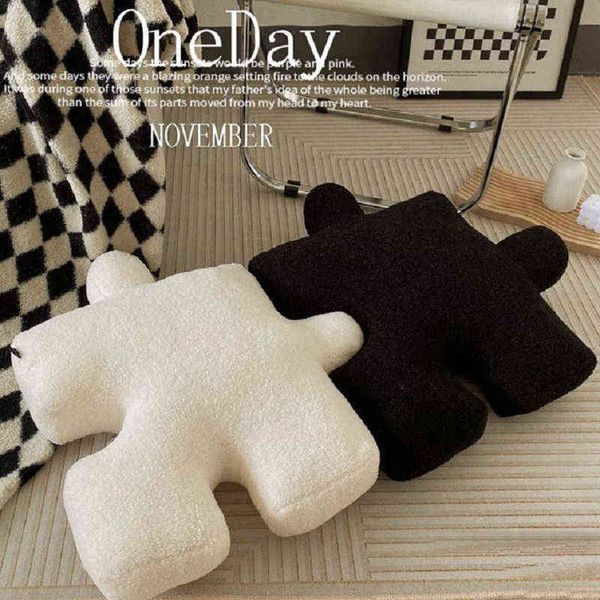 Cuscino a forma di puzzle riempito in stile moderno semplice in bianco e nero Spliceable Tappetino colorato Baby Crawl Game Kid J220704