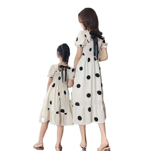 2022 sommer Familie Passenden Outfits für mama und kind Dot Chiffon kleid mit Zurück Schleife Okzident stil Mutter Tochter kleid Kleidung