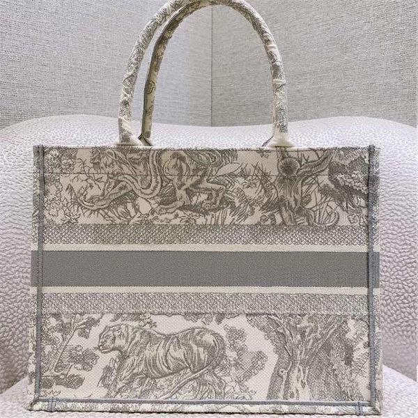 

2021 new embroidered tiger pattern large capacity luxury big brand shopping bag handbag handbag handmade doublesided flower282c9231411, Black