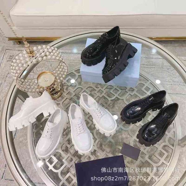 

dress shoes liu wen's same style muffin, thick soled leisure tire pattern sole, small leather shoes, women's british lefu shoes, Black
