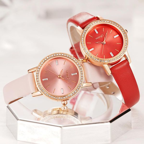 Orologi da polso Luxury Fashion Diamond Watch per donna Cinturino in pelle Quadrante piccolo Polso da donna 2022 Orologio al quarzo da donna Regali Montre FemmeWri