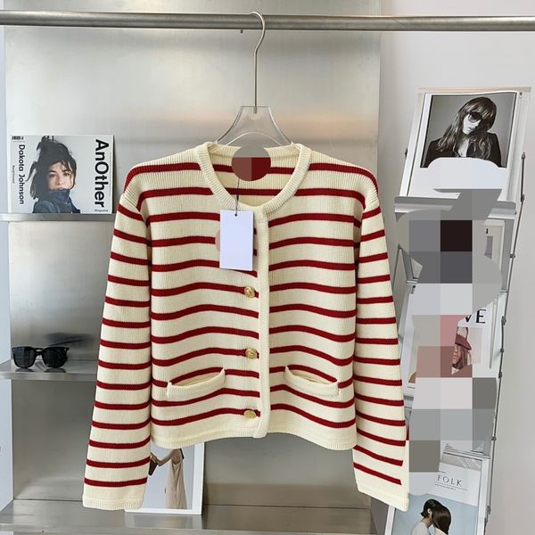 712 2022 Milano Runway Autunno Estate Marchio Stesso stile Maglione Manica lunga Girocollo Cardigan Pullover a righe scozzesi bianco rosso Pullover da donna di alta qualità pingyi