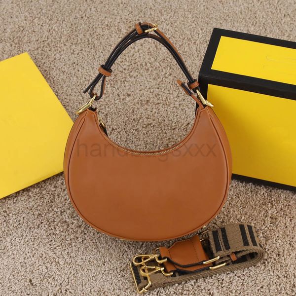 

luxury half-moon-shaped underarm bags designer leather shoulder high-end sense of dinner brown stylish and elegant messenger totes