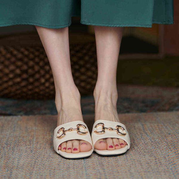 

summer low heel flip flops women's shoes horse rank large size 40-43 small 313233 chengdu, Black