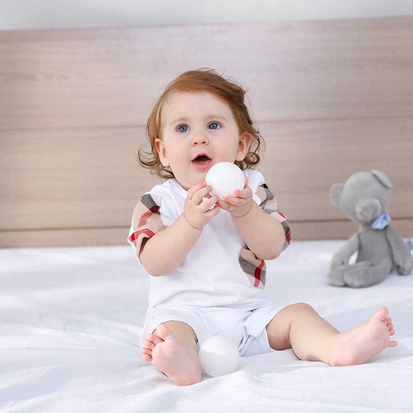 New Newborn Jumpsuit Pagliaccetti Infantile Neonata Ragazzo Designer Abiti in cotone Lettera stampata bianca Manica corta Bambino 17 stile