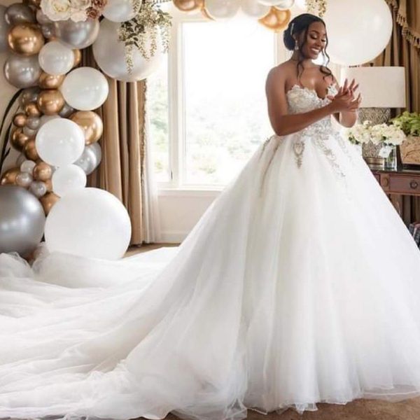 

elegant wedding dresses plus size sweetheart tulle bridal gowns lace applique customise princess vestido de novia, White