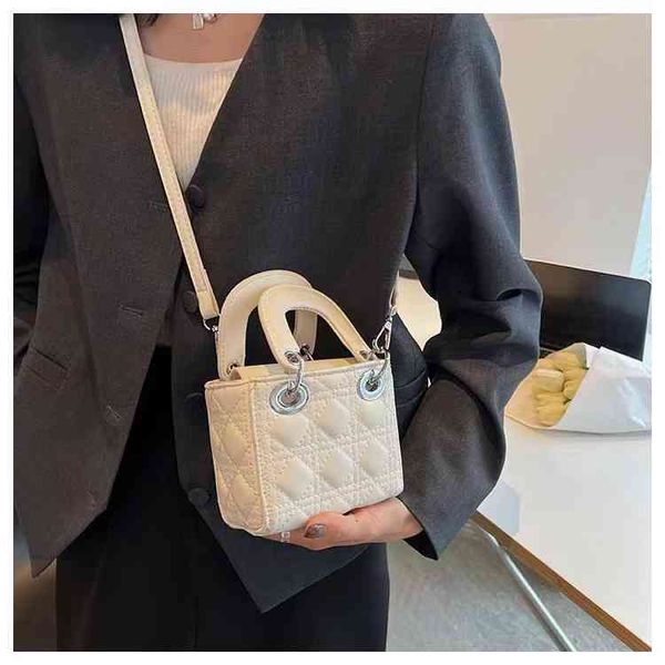 

factory direct sale underarm female minority 2022 new mini princess diana fashionable and versatile one shoulder portable cross arm lingge w