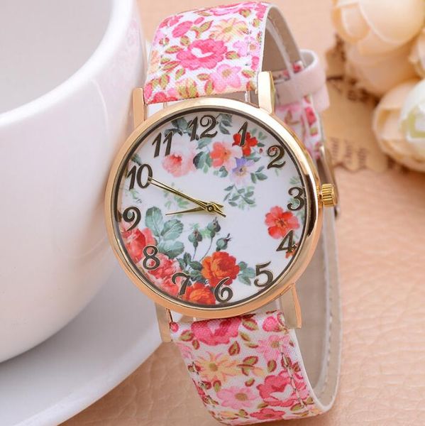 Panno di moda di vendita caldo con orologio al quarzo da donna fiore fresco orologi moda orologi da donna orologi all'ingrosso