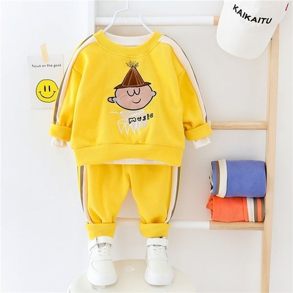 

hylkidhuose spring baby girls boys clothing sets cartoon t shirt pants children casual sportswear toddler infant clothing lj201223, White